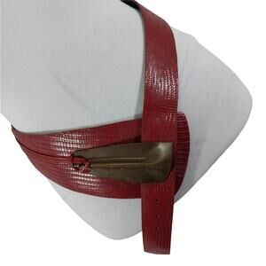 THE LEATHER SHOP! RICH RED GENUINE LEATHER LIZARD TEXTURED ASYMMETRICAL BELT! M